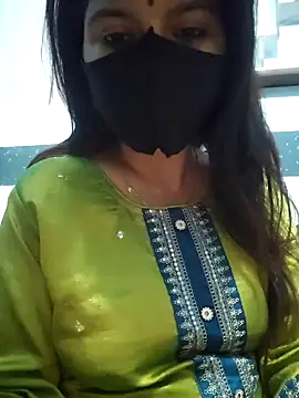 Snapshot of Aishwaryaa_69 chatting on February 3, 2:25 am Aishwaryaa 69 online show from February 3, 2:25 am