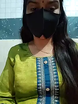 Snapshot of Aishwaryaa_69 chatting on February 6, 5:14 am Aishwaryaa 69 online show from February 6, 5:14 am