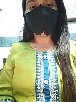 Snapshot of Aishwaryaa_69 chatting on February 6, 11:43 am Aishwaryaa 69 online show from February 6, 11:43 am