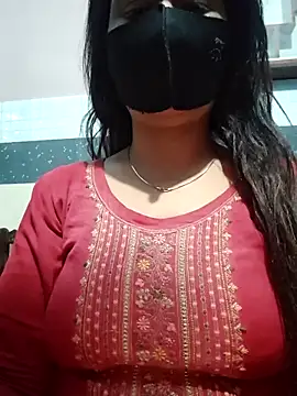 Snapshot of Aishwaryaa_69 chatting on February 9, 1:56 pm Aishwaryaa 69 online show from February 9, 1:56 pm