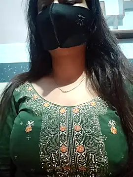 Snapshot of Aishwaryaa_69 chatting on February 10, 7:26 am Aishwaryaa 69 online show from February 10, 7:26 am