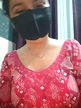 Snapshot of Aishwaryaa_69 chatting on February 12, 4:44 am Aishwaryaa 69 online show from February 12, 4:44 am