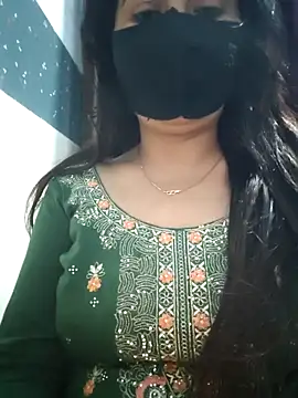 Snapshot of Aishwaryaa_69 chatting on February 14, 3:05 pm Aishwaryaa 69 online show from February 14, 3:05 pm