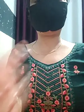 Snapshot of Aishwaryaa_69 chatting on February 23, 5:39 pm Aishwaryaa 69 online show from February 23, 5:39 pm