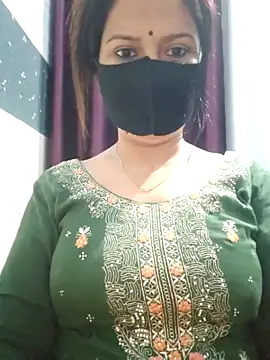 Snapshot of Aishwaryaa_69 chatting on March 4, 3:22 am Aishwaryaa 69 online show from March 4, 3:22 am