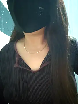 Snapshot of Aishwaryaa_69 chatting on March 6, 2:41 am Aishwaryaa 69 online show from March 6, 2:41 am