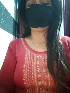 Snapshot of Aishwaryaa_69 chatting on March 8, 10:22 am Aishwaryaa 69 online show from March 8, 10:22 am