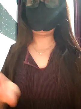 Snapshot of Aishwaryaa_69 chatting on March 9, 4:11 pm Aishwaryaa 69 online show from March 9, 4:11 pm