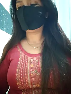 Snapshot of Aishwaryaa_69 chatting on March 12, 9:02 am Aishwaryaa 69 online show from March 12, 9:02 am