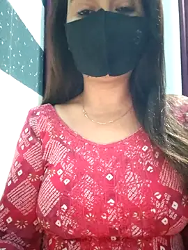 Snapshot of Aishwaryaa_69 chatting on March 18, 3:31 am Aishwaryaa 69 online show from March 18, 3:31 am