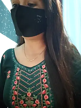 Snapshot of Aishwaryaa_69 chatting on March 18, 9:31 am Aishwaryaa 69 online show from March 18, 9:31 am