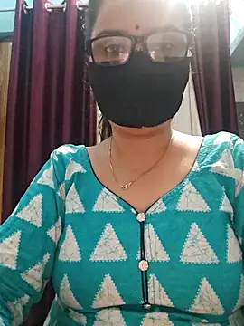 Snapshot of Aishwaryaa_69 chatting on October 8, 9:40 am Aishwaryaa 69 online show from October 8, 9:40 am