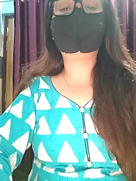 Snapshot of Aishwaryaa_69 chatting on October 19, 6:36 am Aishwaryaa 69 online show from October 19, 6:36 am
