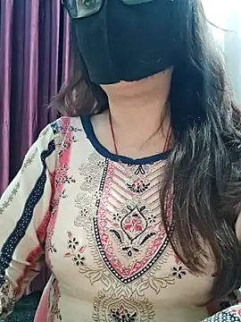 Aishwaryaa 69 online show from February 12, 3:51 pm