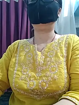 Snapshot of Aishwaryaa_69 chatting on June 18, 11:14 am Aishwaryaa 69 online show from June 18, 11:14 am