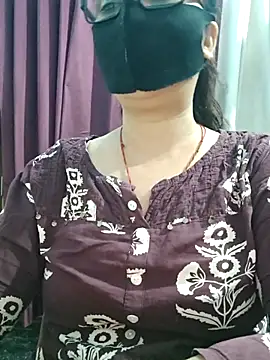 Snapshot of Aishwaryaa_69 chatting on July 7, 11:14 am Aishwaryaa 69 online show from July 7, 11:14 am