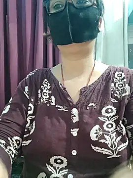 Snapshot of Aishwaryaa_69 chatting on July 14, 2:49 am Aishwaryaa 69 online show from July 14, 2:49 am