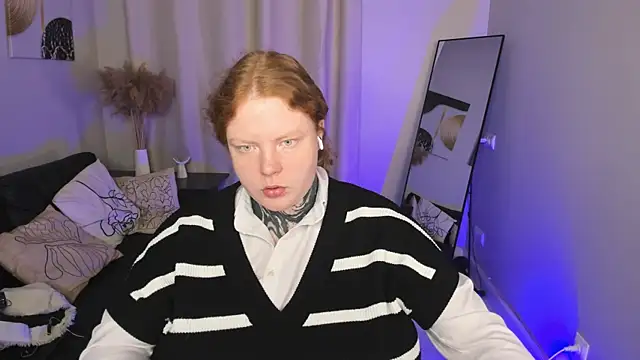 Cassie xKiss online show from April 21, 5:58 am