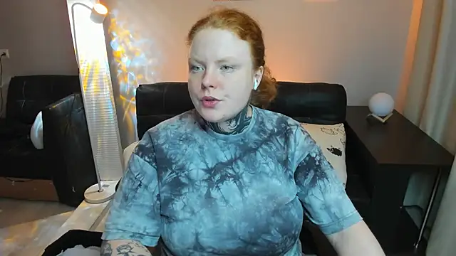 Snapshot of Cassie_xKiss chatting on May 12, 8:39 pm Cassie xKiss online show from May 12, 8:39 pm