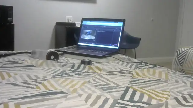 Snapshot of Jacknjimmyjohn chatting on May 14, 3:46 am Jacknjimmyjohn online show from May 14, 3:46 am