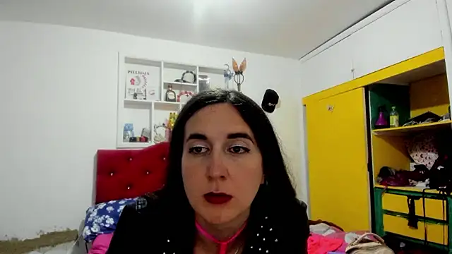 Sweet-Suck69 online show from April 17, 7:11 am