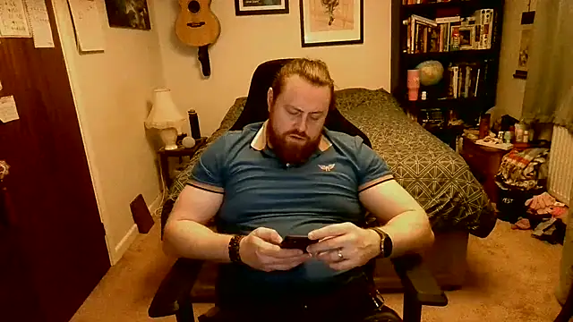 Snapshot of Hairy_Guy30 chatting on October 9, 8:51 pm Hairy Guy30 online show from October 9, 8:51 pm