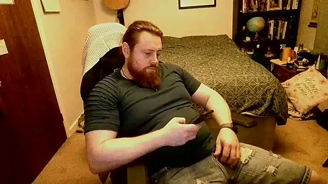 Hairy Guy30 online show from May 13, 10:49 pm