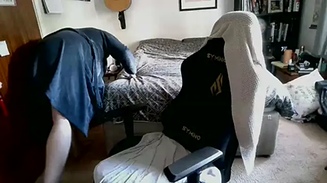 Hairy Guy30 online show from May 14, 3:41 pm