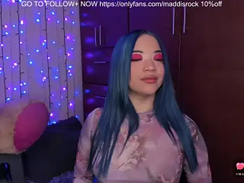 Snapshot of MaddisRock chatting on February 12, 4:00 pm MaddisRock online show from February 12, 4:00 pm