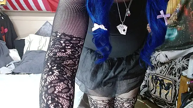 cosmicjones online show from April 17, 10:07 am