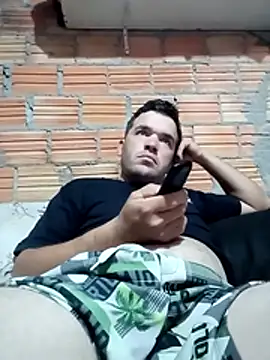 Snapshot of Cristianogaucho37 chatting on August 4, 10:51 am Cristianogaucho37 online show from August 4, 10:51 am
