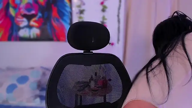 BellaHarllow online show from December 5, 2:20 am