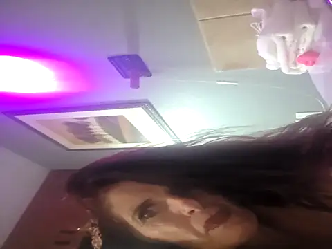 Snapshot of Avaivory chatting on October 21, 5:30 am Avaivory online show from October 21, 5:30 am