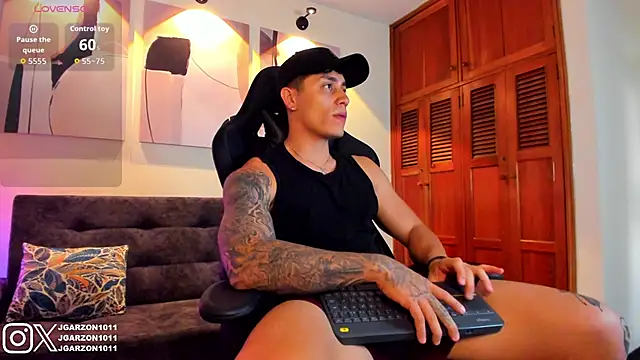  joansoto online show from November 26, 2:40 pm