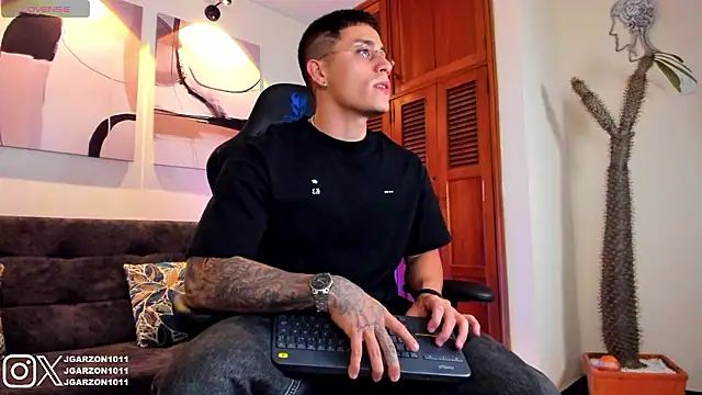  joansoto online show from February 9, 12:53 pm