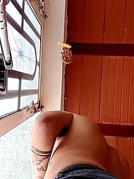 Snapshot of fire_menxxx001 chatting on December 9, 3:33 pm fire menxxx001 online show from December 9, 3:33 pm