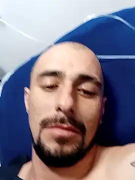 Snapshot of fire_menxxx001 chatting on December 18, 4:09 am fire menxxx001 online show from December 18, 4:09 am