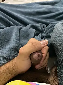 Snapshot of Mendes77777777777 chatting on February 5, 5:45 am Mendes77777777777 online show from February 5, 5:45 am