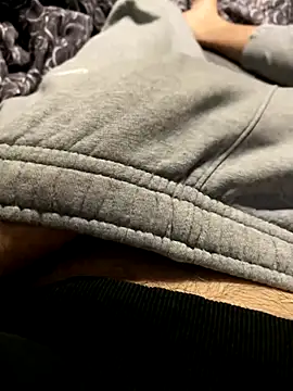 saschboy13 online show from December 16, 4:12 pm