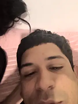 Snapshot of edinsojose chatting on October 29, 5:42 am edinsojose online show from October 29, 5:42 am