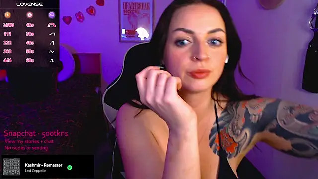 Snapshot of Billiexxox chatting on January 15, 8:37 pm Billiexxox online show from January 15, 8:37 pm