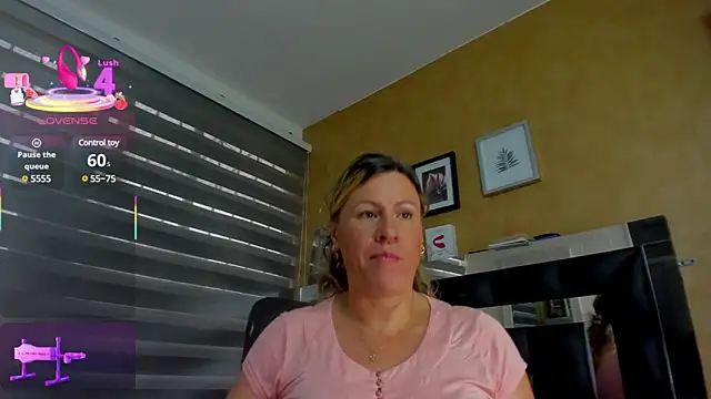 Snapshot of charlotte__G chatting on February 28, 1:14 pm charlotte G online show from February 28, 1:14 pm