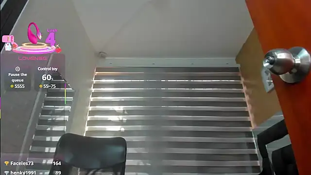 Snapshot of charlotte__G chatting on March 8, 7:42 pm charlotte G online show from March 8, 7:42 pm