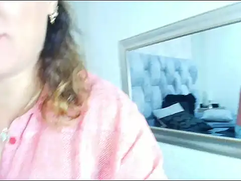 Snapshot of charlotte__G chatting on September 22, 11:12 am charlotte G online show from September 22, 11:12 am