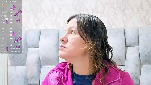 Snapshot of charlotte__G chatting on October 5, 11:08 am charlotte G online show from October 5, 11:08 am
