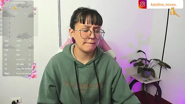 Snapshot of Katalina_novoa chatting on July 2, 2:33 am Katalina novoa online show from July 2, 2:33 am