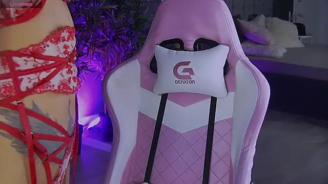 shayblonde online show from December 25, 9:11 pm