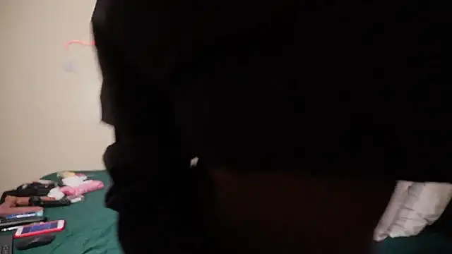 Snapshot of _Watuluv_ chatting on February 15, 7:28 pm  Watuluv  online show from February 15, 7:28 pm