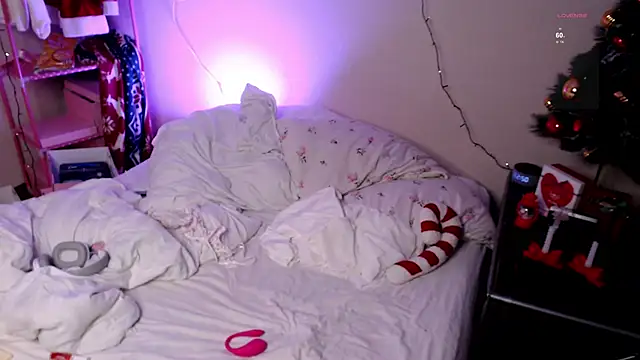 KatieMelone online show from January 11, 11:54 pm