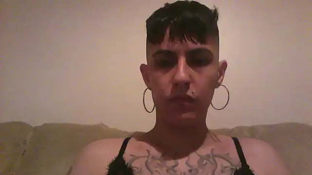 Snapshot of nickfxx chatting on November 15, 10:48 pm nickfxx online show from November 15, 10:48 pm